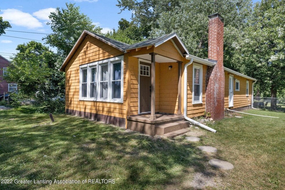 1014 Clark Rd, Lansing, MI 48917 - photo 1