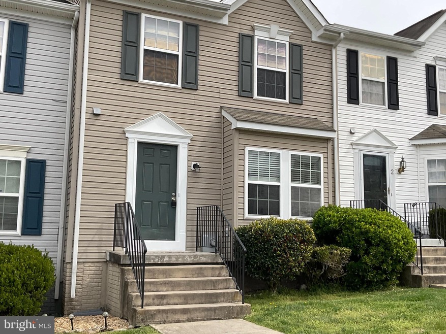 6 Litchfield Ln W, Martinsburg, WV 25405 - photo 1