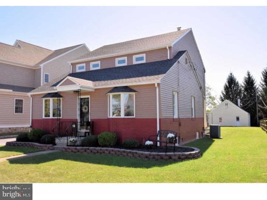 8 Wilmer Ave, Conshohocken, PA 19428 - photo 1