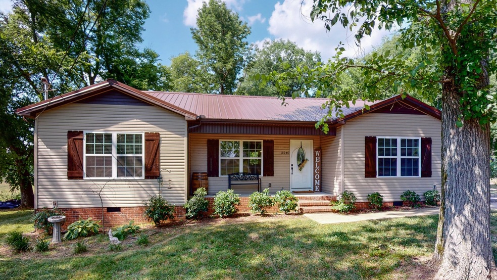 2240 Sims Rd, Shelbyville, TN 37160 - photo 1