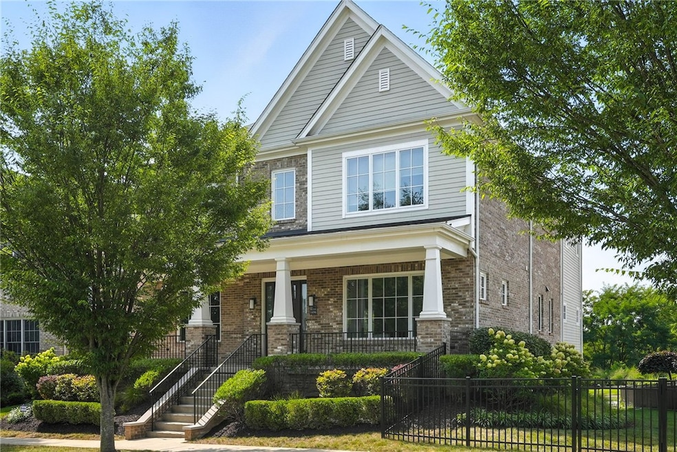 1696 Shelburne Ln, Pittsburgh, PA 15217 - photo 1