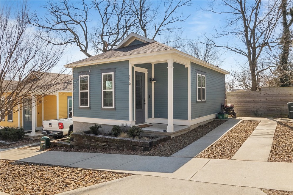 115 E 9th St, Fayetteville, AR 72701 - photo 1