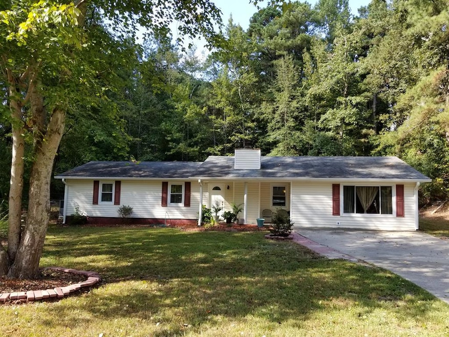 4370 Clearview Dr, Douglasville, GA 30134 - photo 1