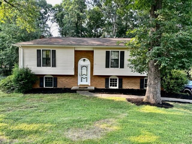 3913 Hummingbird Ln