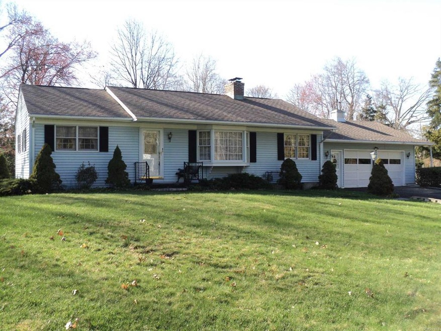 34 Colburn Dr, Poughkeepsie, NY 12603 - photo 1