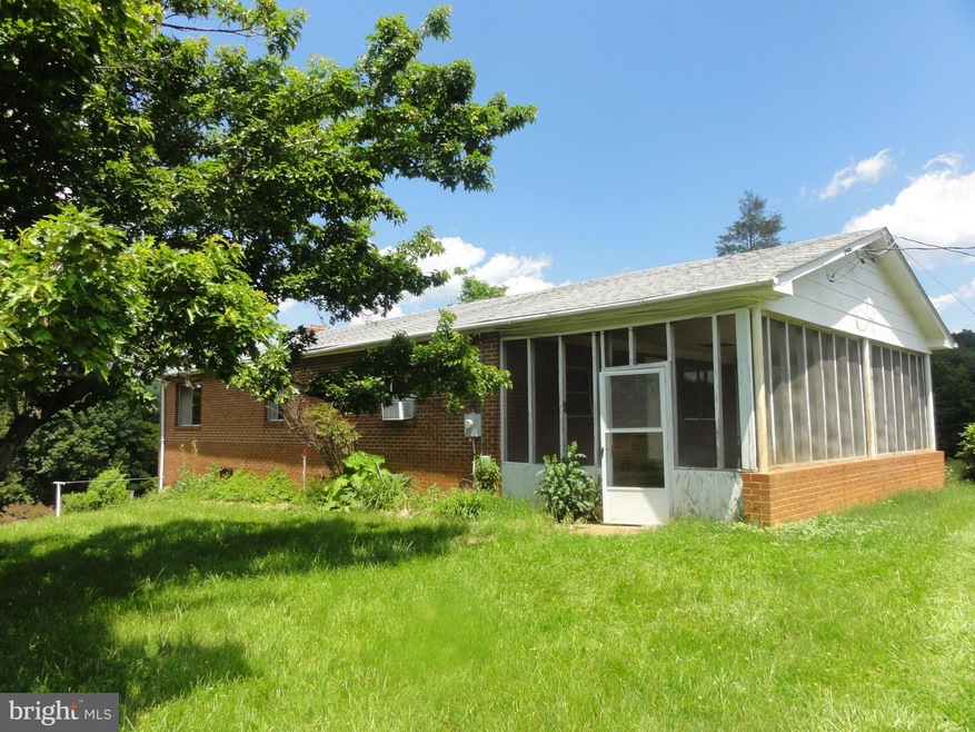 1922 Hollow Run Rd, Luray, VA 22835 - photo 1