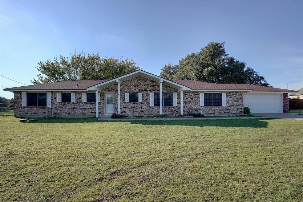 2004 Adams Ln S, Azle, TX 76020 - photo 1