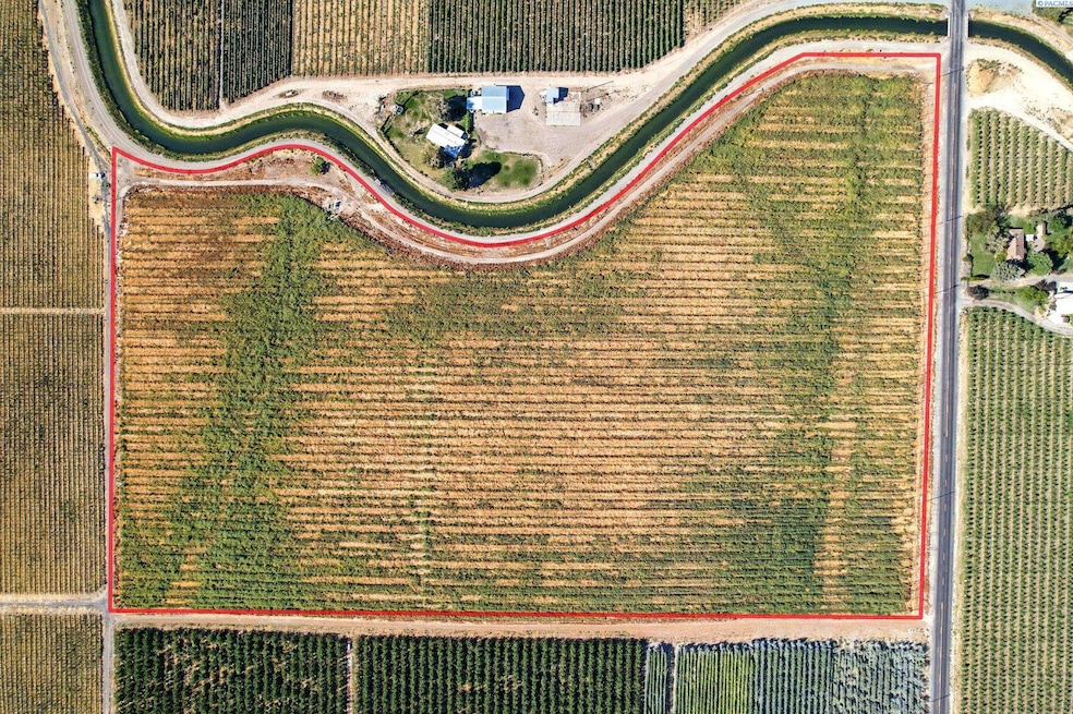 nka N Gap Rd, Prosser, WA 99350 - photo 1