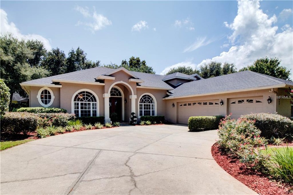 Exterior Front 9905 Spring Lake Dr