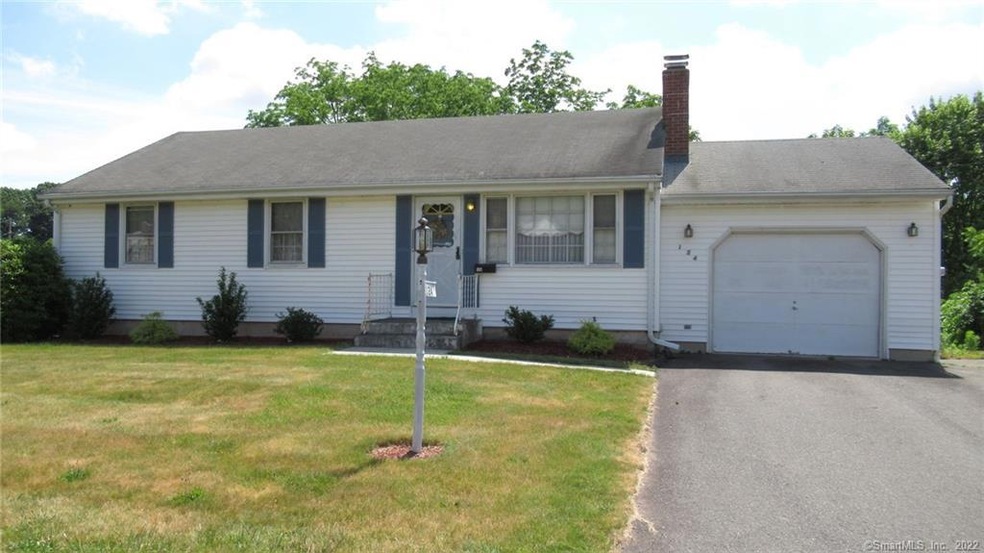 124 Schultz Rd, Berlin, CT 06037 - photo 1