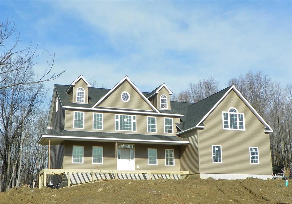 15 Caliburn Ct, Wappingers Falls, NY 12590 - photo 1