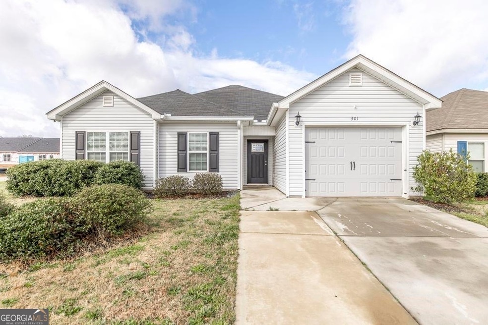 301 Collins Park Dr, Centerville, GA 31028 - photo 1