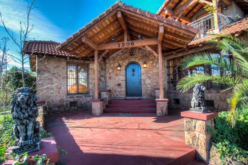 1306 Willis St, Redding, CA 96001 - photo 1