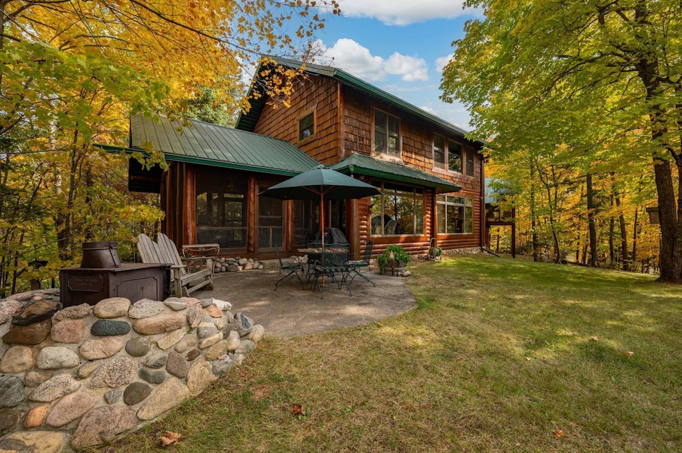 For Sale $699,900 • Co-Listing Agent