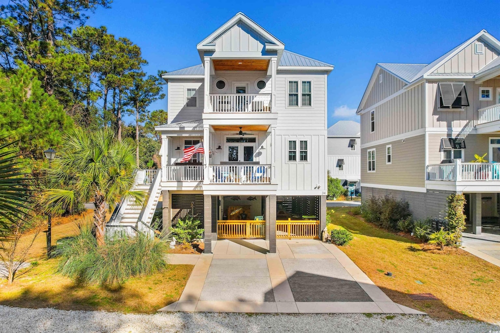 View of front of house featuring a porch