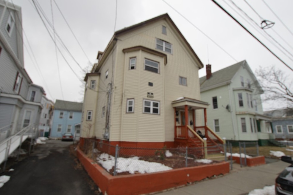 72 Fayette St, Lynn, MA 01902 - photo 1