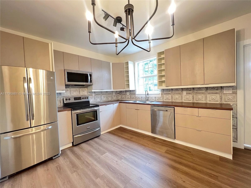 315 NE 110th St unit 2, Miami, FL 33161 - photo 1