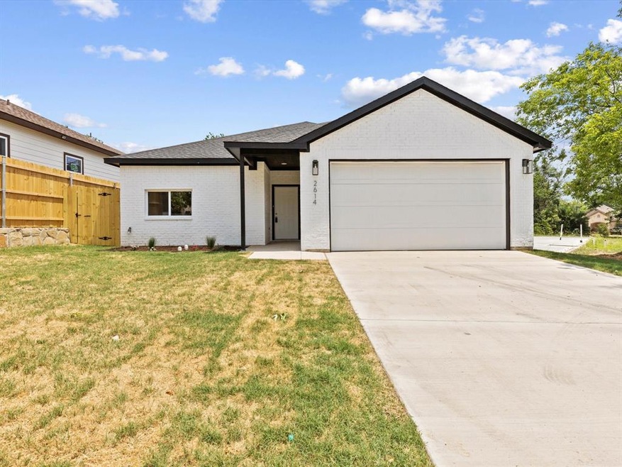 2614 NW 31st St, Fort Worth, TX 76106 - photo 1