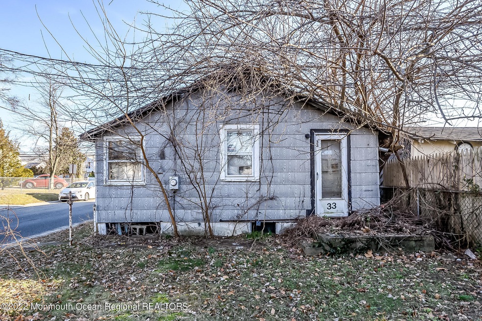 33 Kentucky Ave, North Middletown, NJ 07748 - photo 1