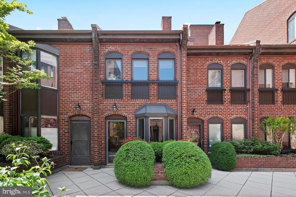 1008 Paper Mill Ct NW unit 1008, Washington, DC 20007 - photo 1