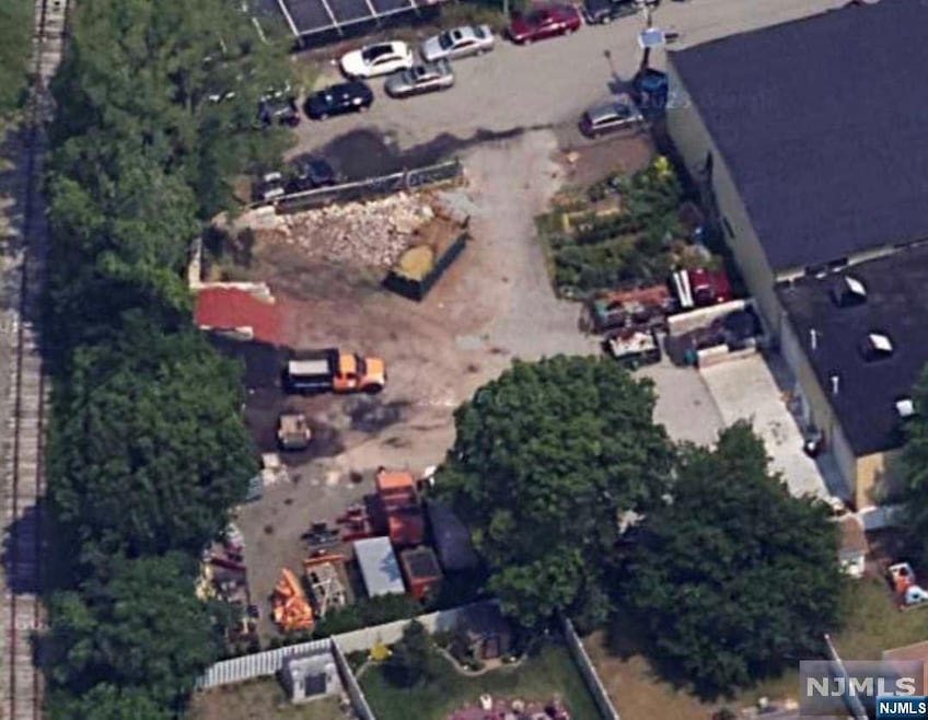 2 Stefanic Ave, Elmwood Park, NJ 07407 - photo 1