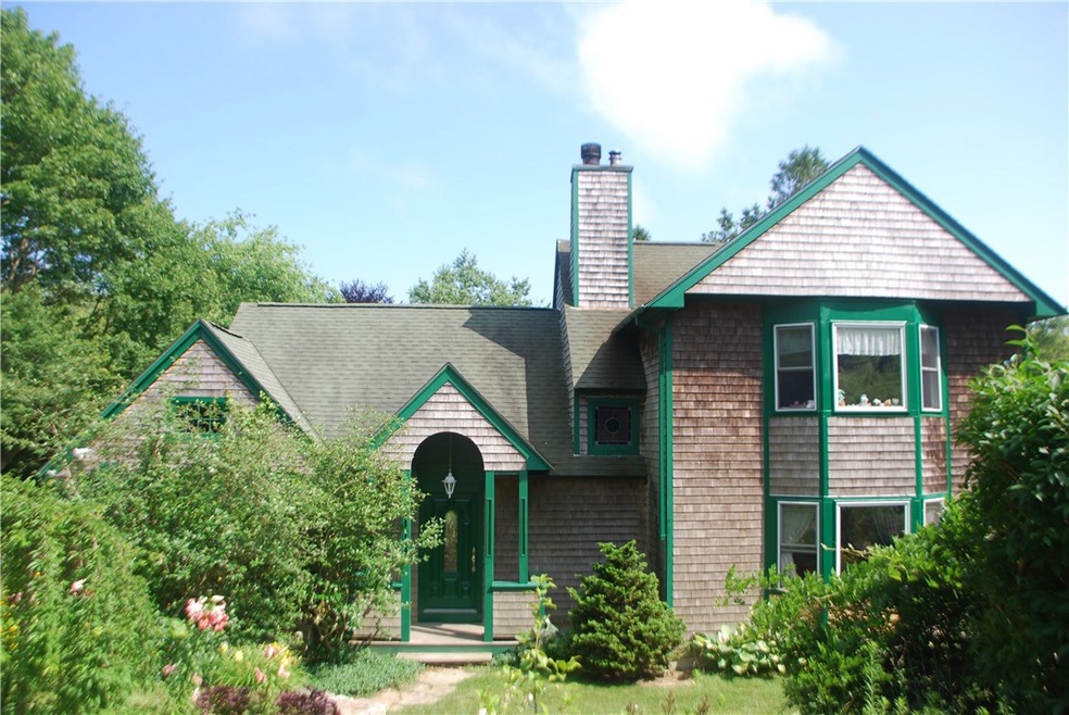 740 Post Rd, Wakefield, RI 02879 - photo 1