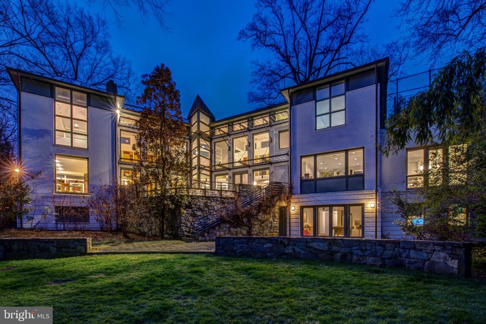 4101 Linnean Ave NW, Washington, DC 20008 - photo 1