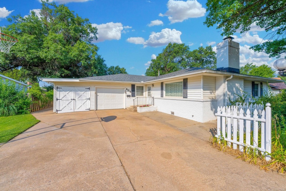 404 Circle Dr