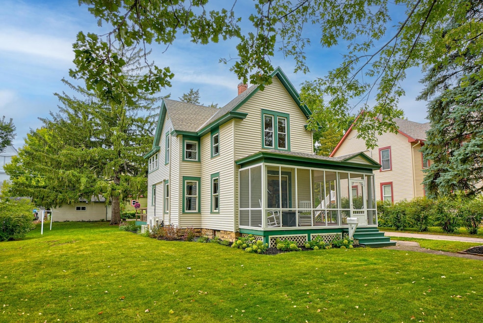 715 4th St, Hudson, WI 54016 - photo 1