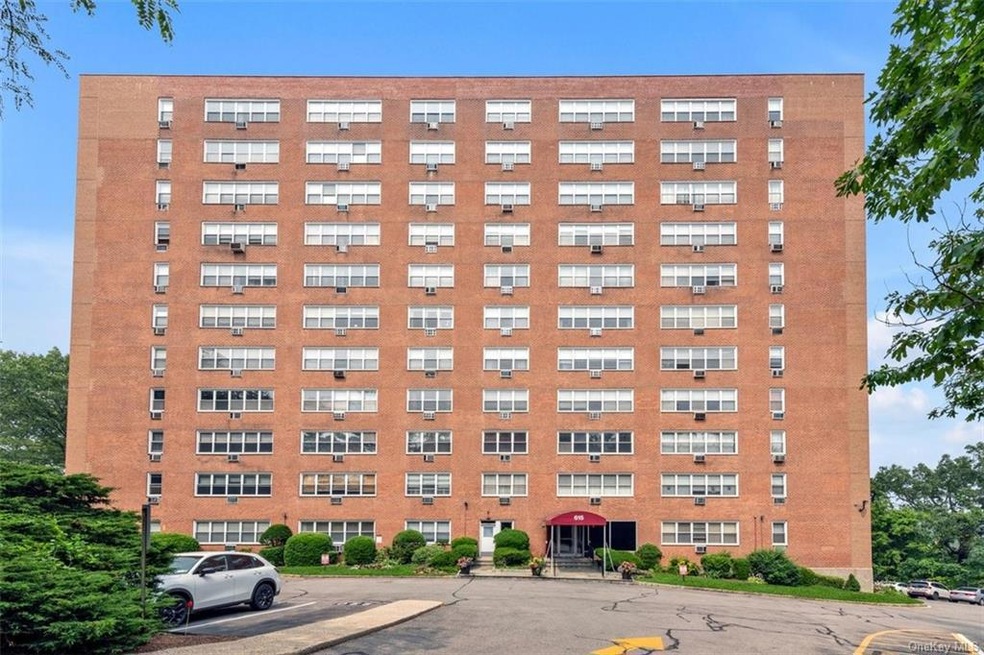 615 Palmer Rd unit 1008, Yonkers, NY 10701 - photo 1