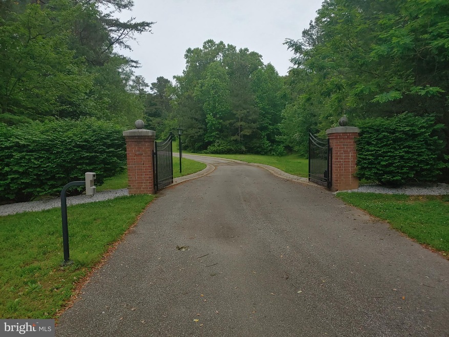 20460 Piney Point Rd, Callaway, MD 20620 - photo 1