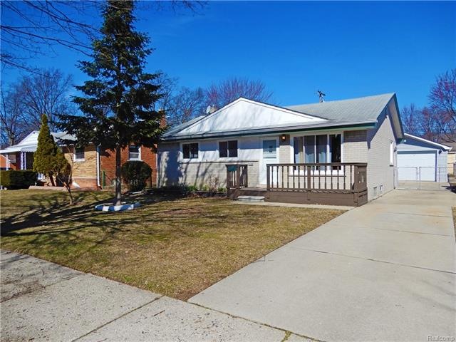 SUPER CLEAN 3 BEDROOM BRICK RANCH