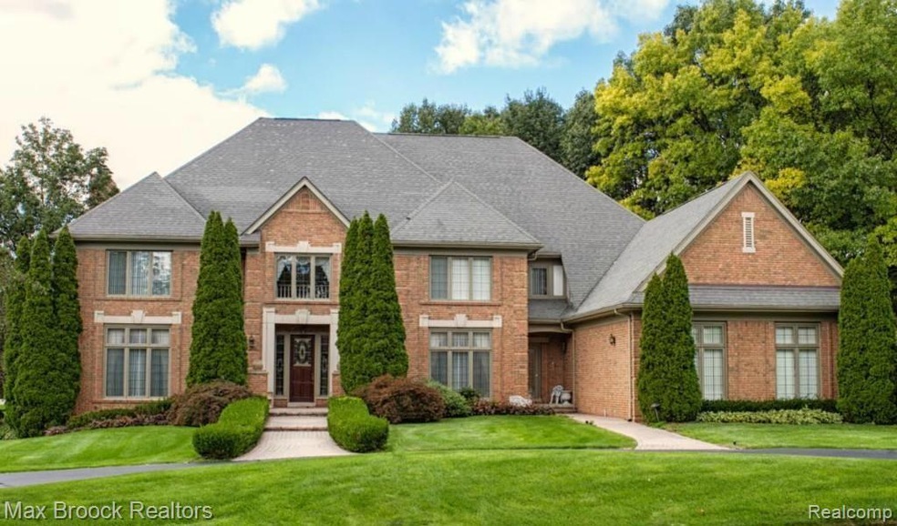 4550 River Trail, Bloomfield Hills, MI 48301 - photo 1