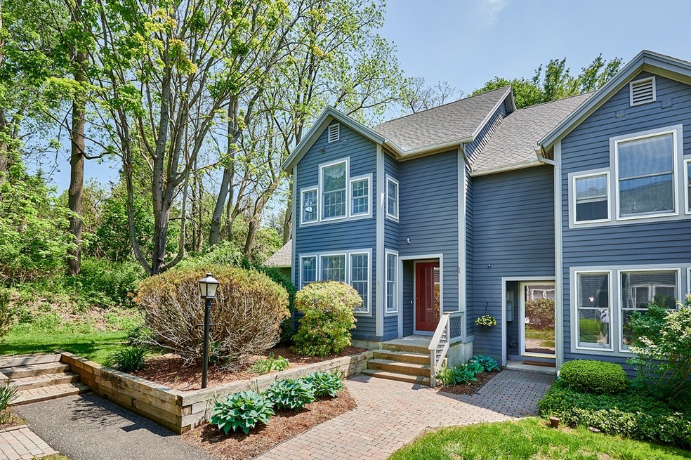 32 Amity Place, Amherst, MA 01002 - photo 1