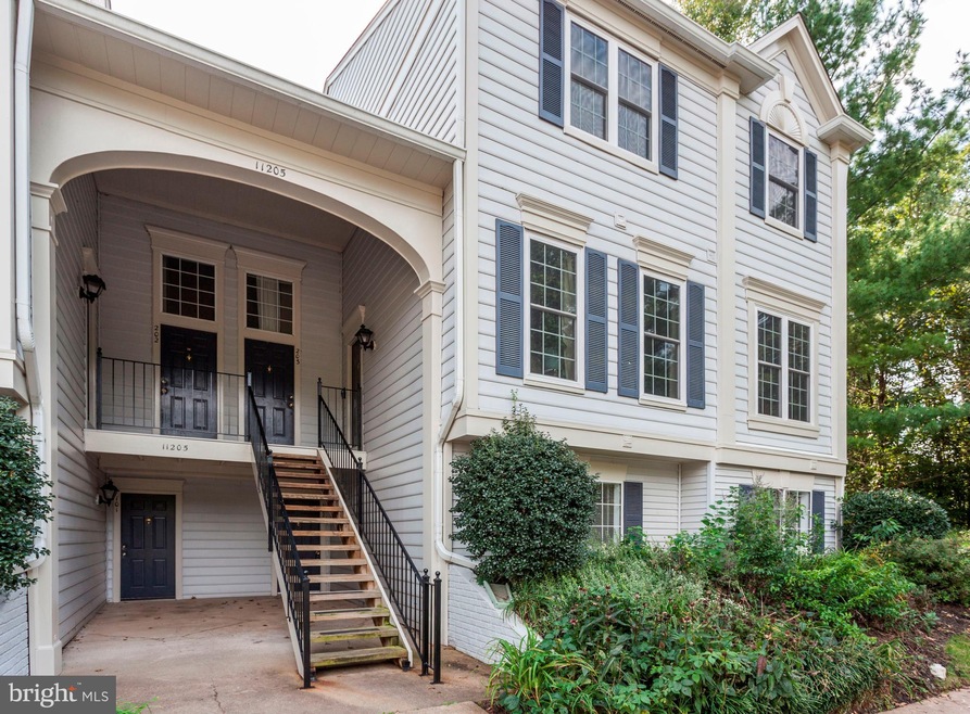 11205 Rienzi Place unit 102, Manassas, VA 20109 - photo 1