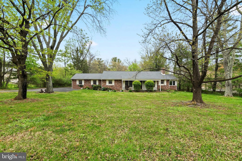 Sold $565,000