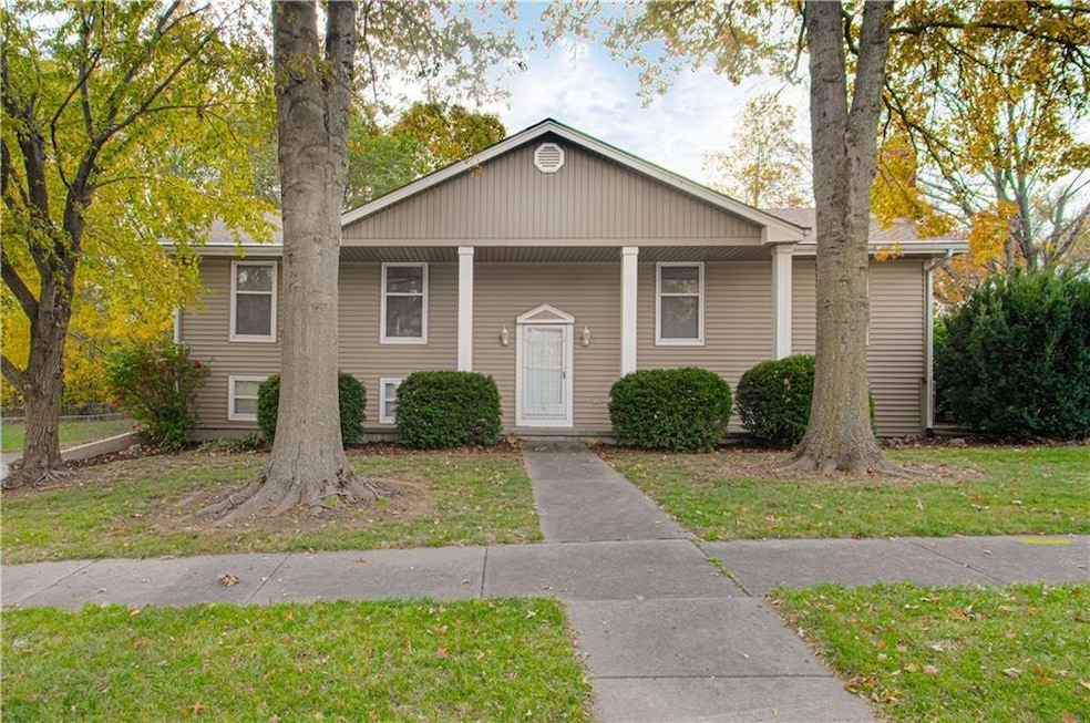 1 Emmy Ln, Platte City, MO 64079 - photo 1