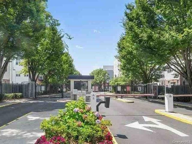 100 Neptune Ln unit 15100, Bronx, NY 10473 - photo 1