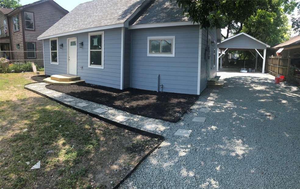 2418 Woodard St, Houston, TX 77026 - photo 1