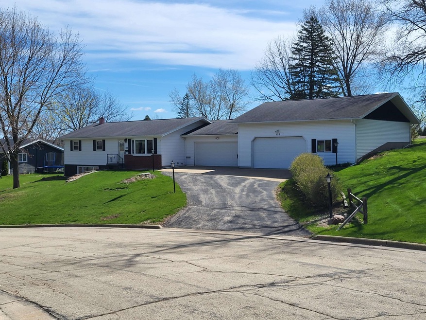 122 Hillside Cir, New Glarus, WI 53574 For Sale