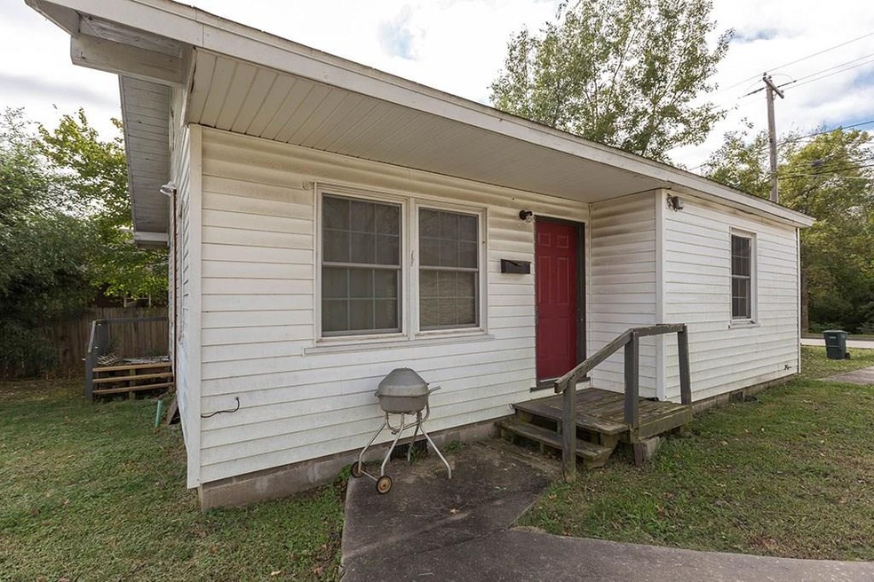 702 S College Ave, Fayetteville, AR 72701 - photo 1