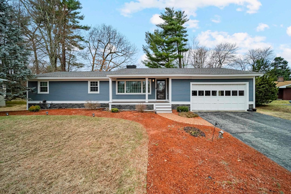 12 Franconia Dr, Nashua, NH 03063 - photo 1