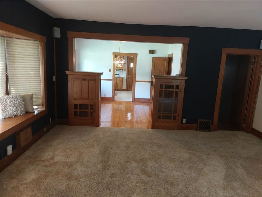 3212 47th St, Des Moines, IA 50310 - photo 1