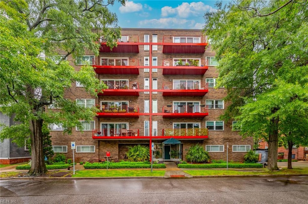 1024 Gates Ave unit 5C, Norfolk, VA 23507 - photo 1