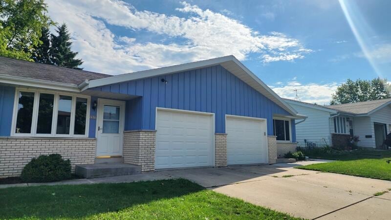2327 Carmen Avenue