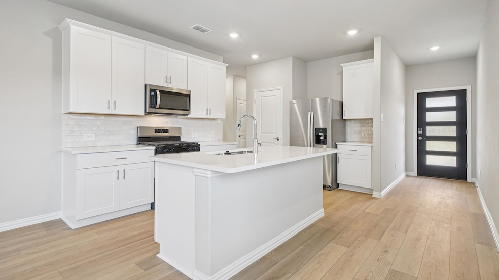 807 Leavenworth Dr, McKinney, TX 75071 - photo 1