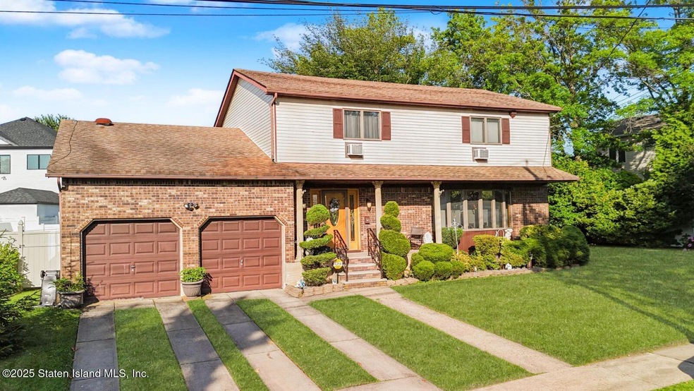 16 Furman St, Staten Island, NY 10312 - photo 1