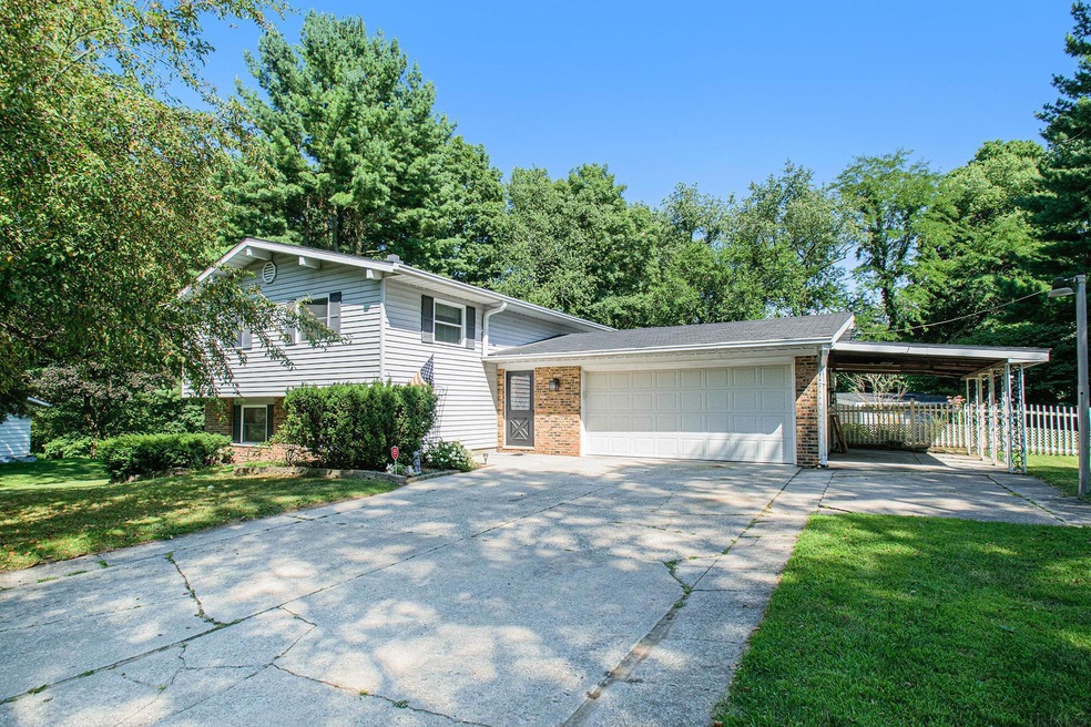 58456 Valley View Dr, Elkhart, IN 46517 - photo 1