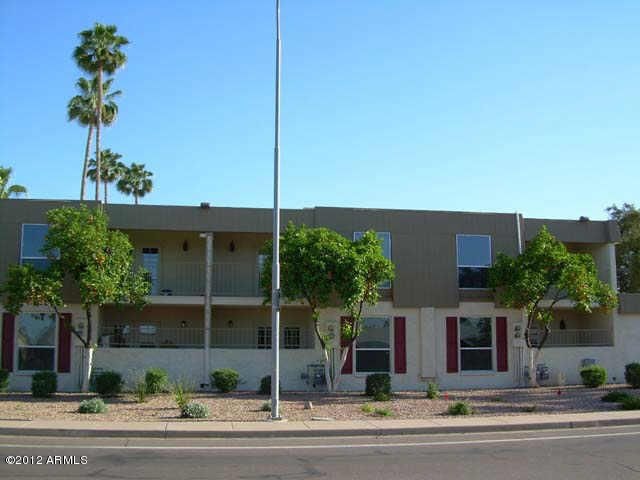 13th St side