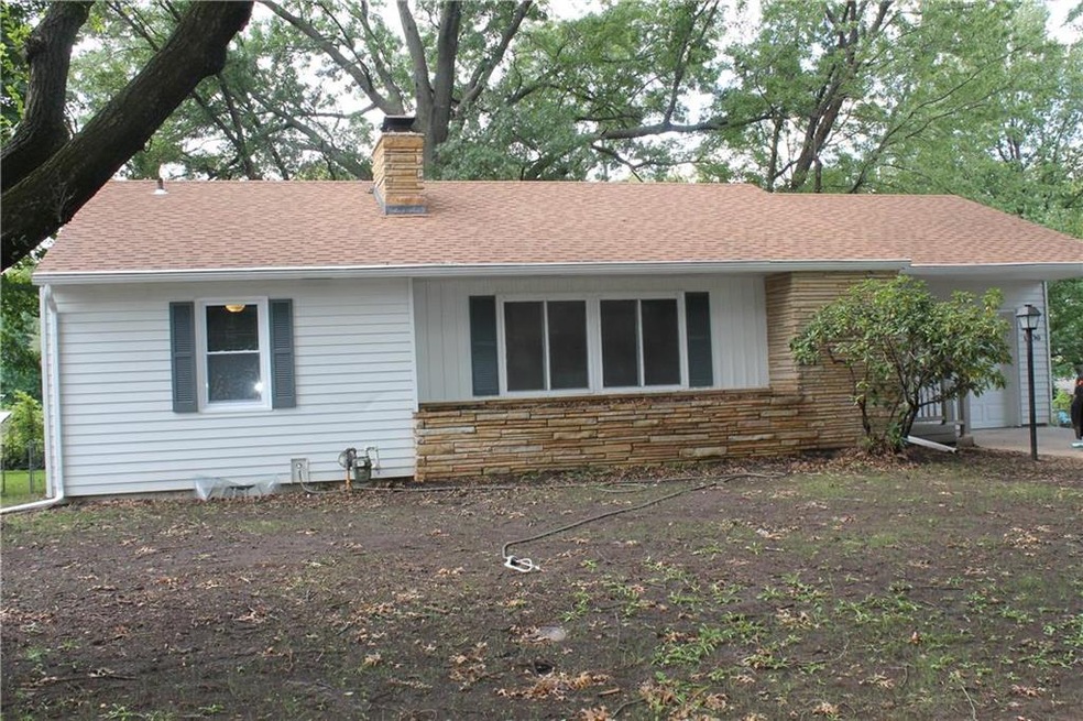 1506 NW B St, Blue Springs, MO 64015 - photo 1